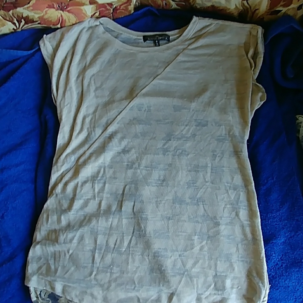 Short sleeve top